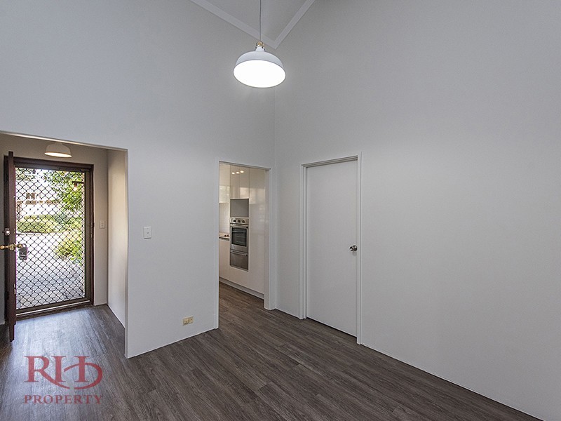 17/9 Brentham Street, Leederville WA 6007