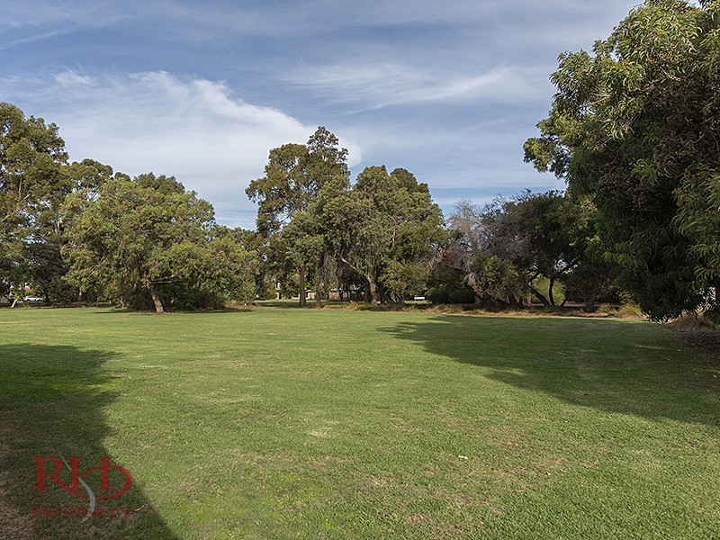 17/9 Brentham Street, Leederville WA 6007