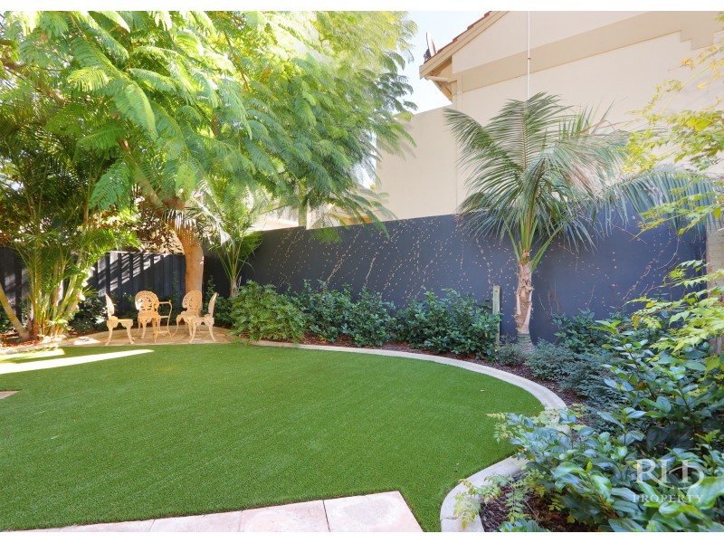 1 & 1A MACDONALD ROAD, Applecross WA 6153