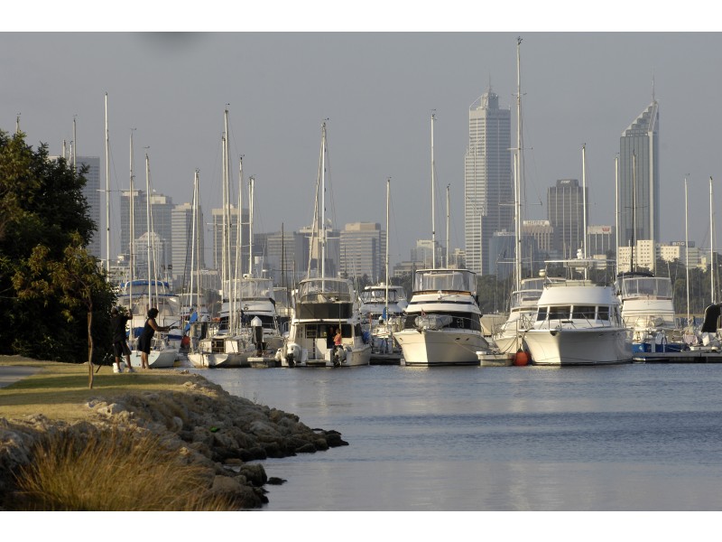 86 Tweeddale Road, Applecross WA 6153