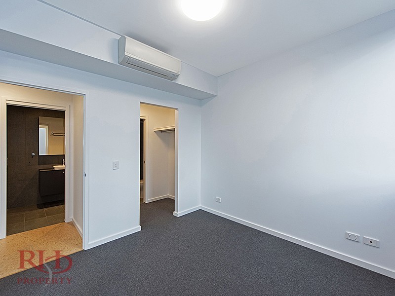 10/2 BEAZLEY WAY, White Gum Valley WA 6162