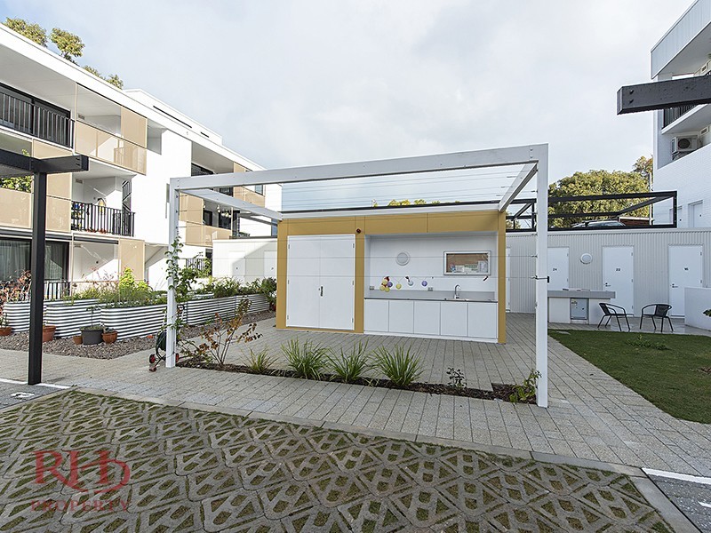 10/2 BEAZLEY WAY, White Gum Valley WA 6162