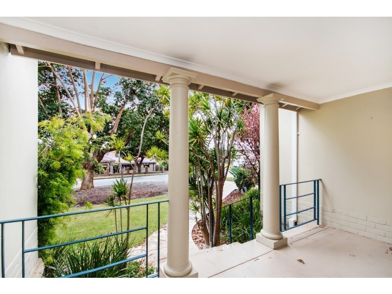 28 DANDENONG ROAD, Attadale WA 6156