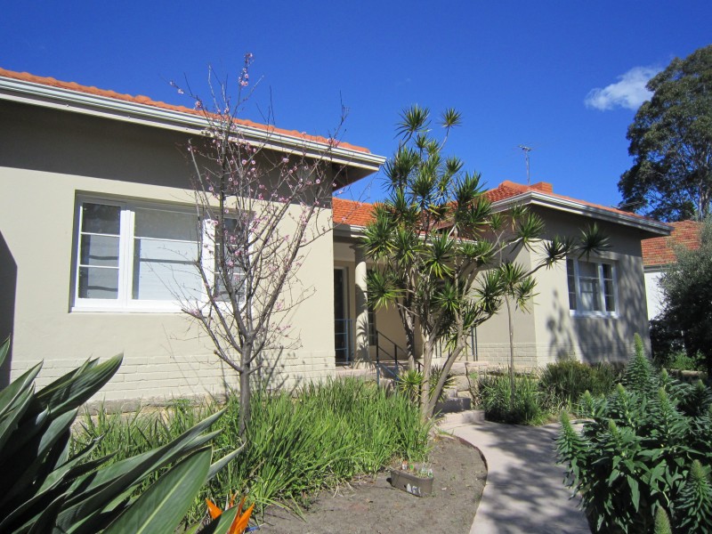 28 DANDENONG ROAD, Attadale WA 6156