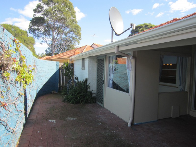 28 DANDENONG ROAD, Attadale WA 6156