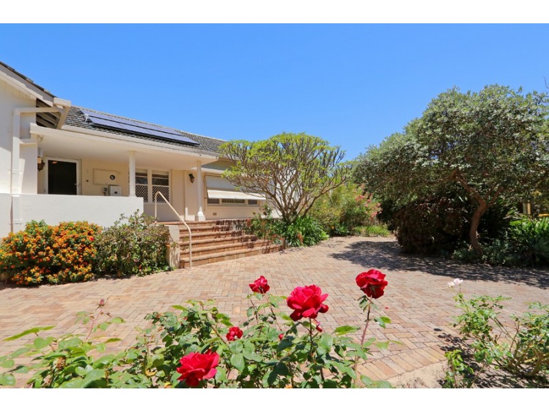 1 GROSSE ROAD, Applecross WA 6153