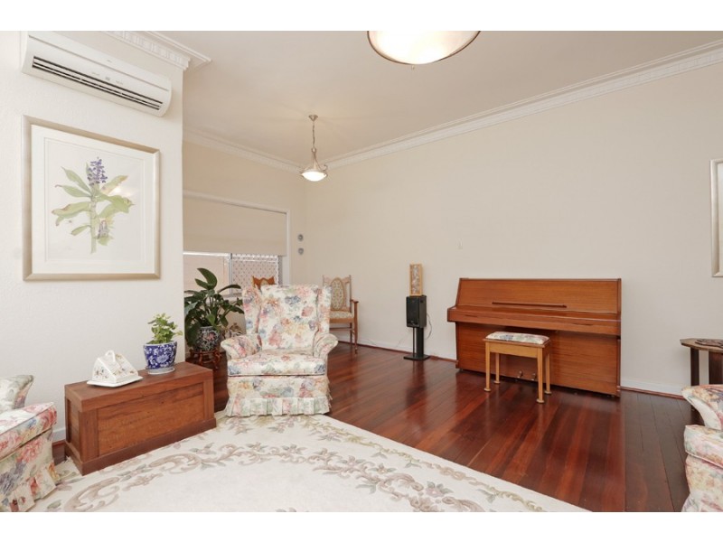 1 GROSSE ROAD, Applecross WA 6153