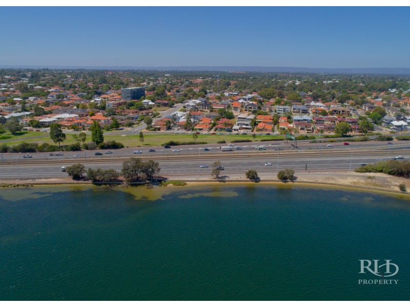 204-205 Melville Parade, Como WA 6152