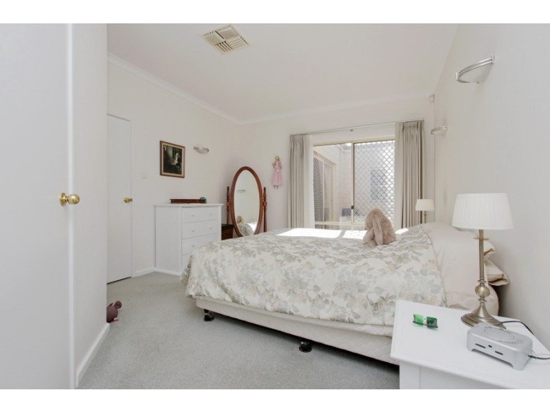 20B Lilian Avenue, Applecross WA 6153