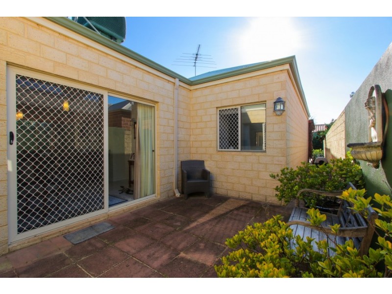 20B Lilian Avenue, Applecross WA 6153