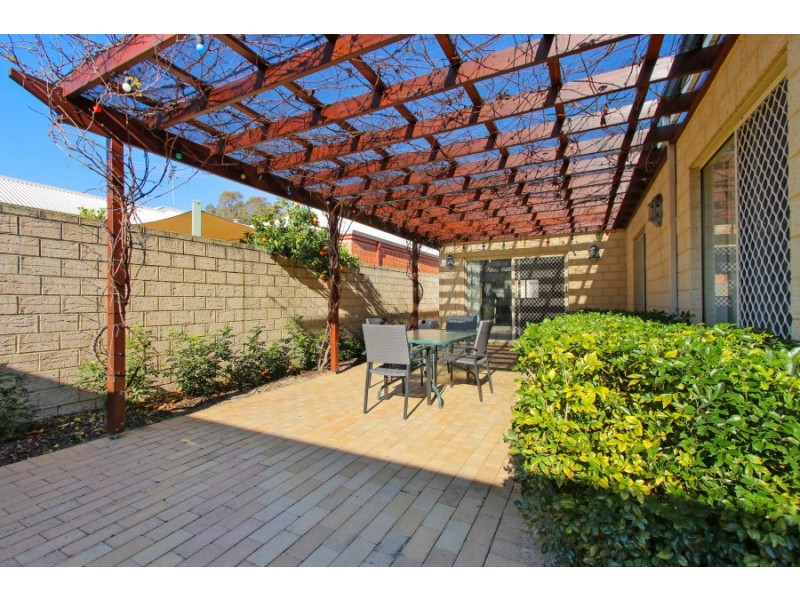 20B Lilian Avenue, Applecross WA 6153