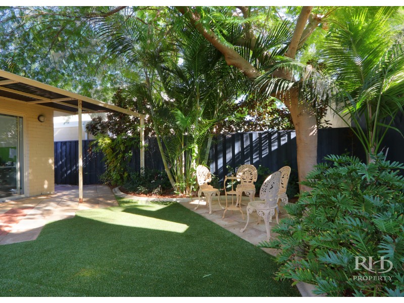 1 MACDONALD ROAD, Applecross WA 6153