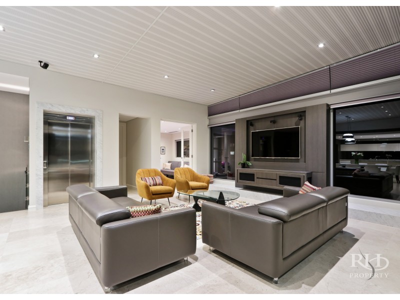 63 Duncraig Road, Applecross WA 6153