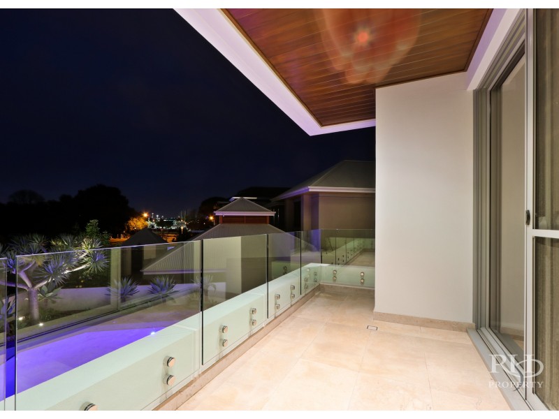 63 Duncraig Road, Applecross WA 6153