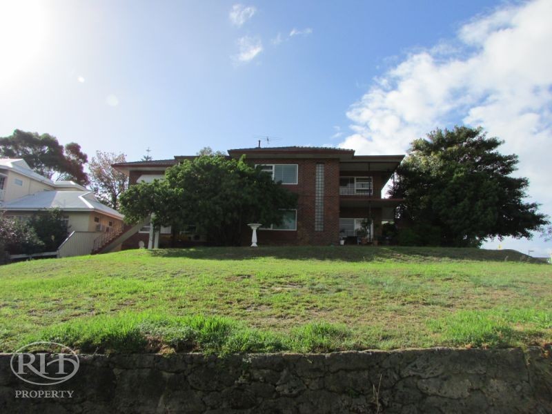 2/46 Leonora Street, Como WA 6152