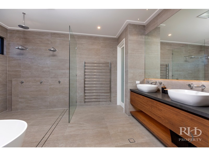 24 Gairloch Street, Applecross WA 6153