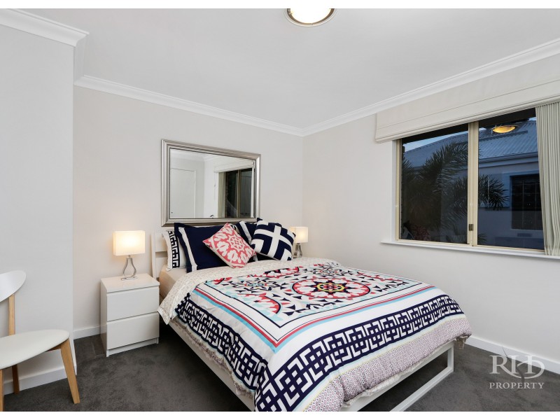 1/11 Macleod Road, Applecross WA 6153