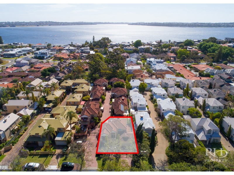 1/11 Macleod Road, Applecross WA 6153