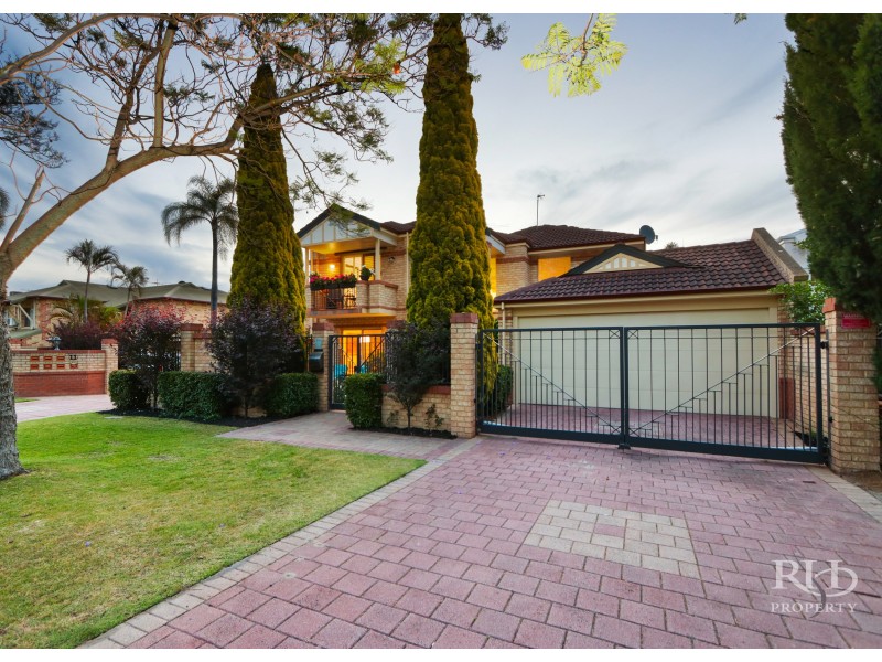 1/11 Macleod Road, Applecross WA 6153