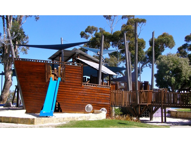 76A or 76B Ardross Street, Applecross WA 6153