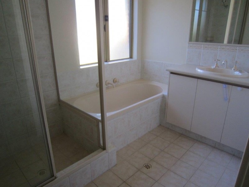 28 Canavan Crescent, Manning WA 6152