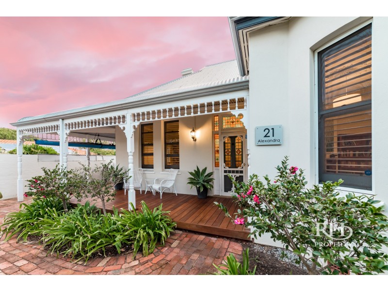21 Alexandra Road, East Fremantle WA 6158
