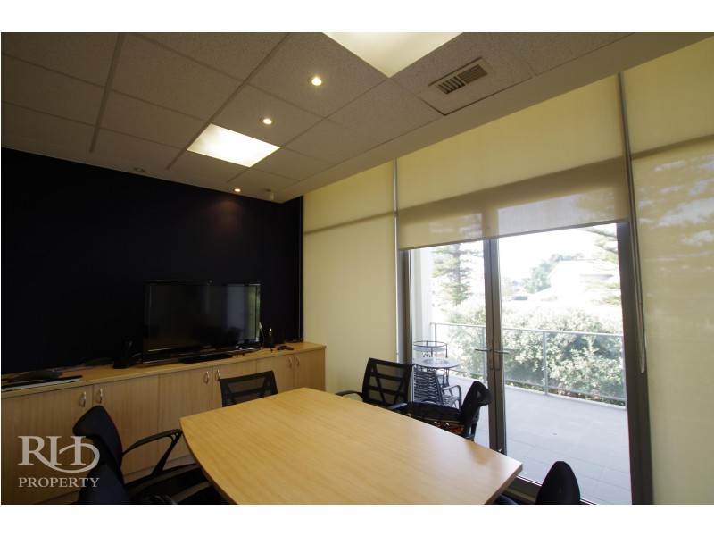 C2/1 The Esplanade, Mount Pleasant WA 6153