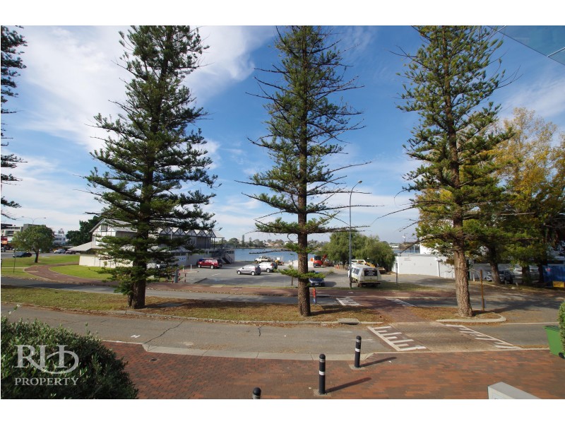 C2/1 The Esplanade, Mount Pleasant WA 6153