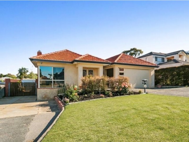 14 Birdwood Road, Melville WA 6156