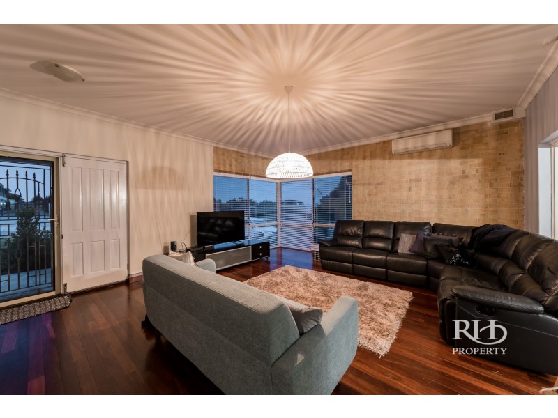 14 Birdwood Road, Melville WA 6156