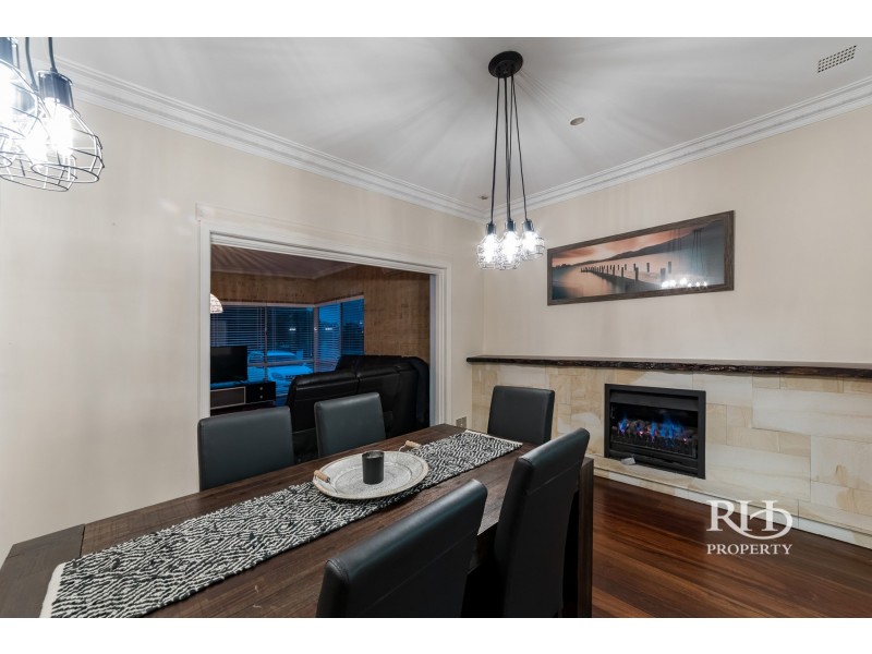 14 Birdwood Road, Melville WA 6156