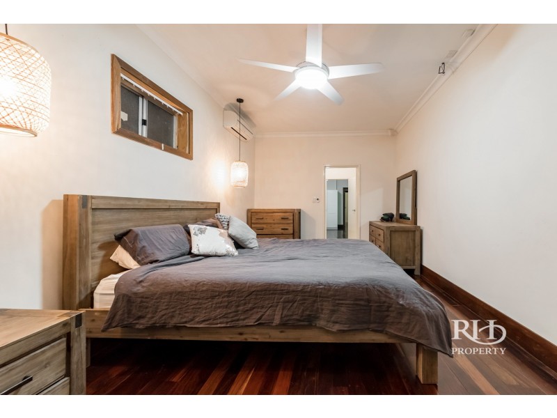 14 Birdwood Road, Melville WA 6156