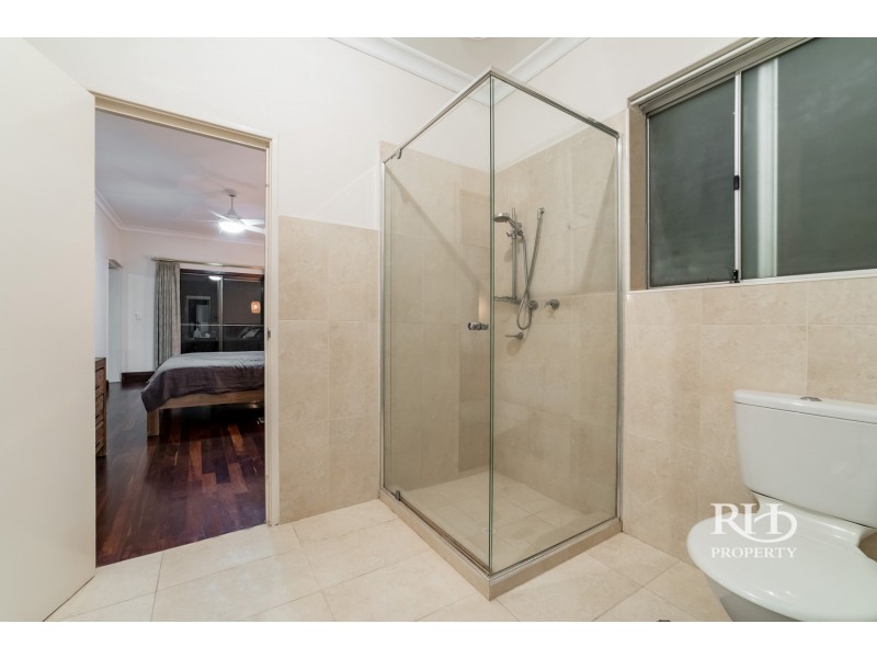 14 Birdwood Road, Melville WA 6156