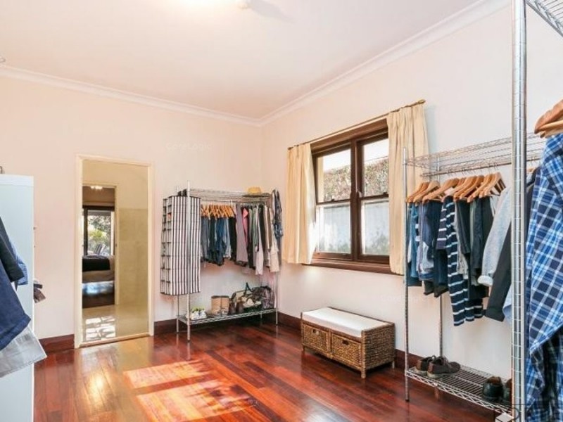 14 Birdwood Road, Melville WA 6156