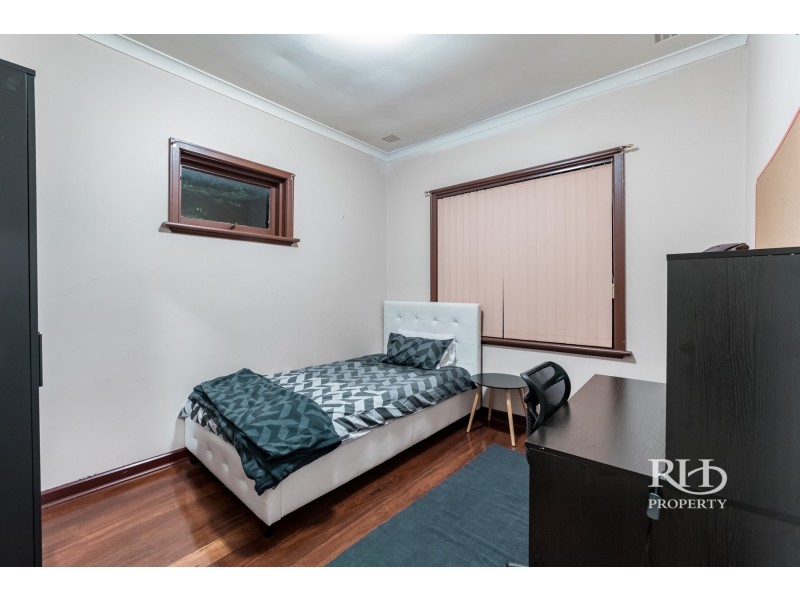 14 Birdwood Road, Melville WA 6156