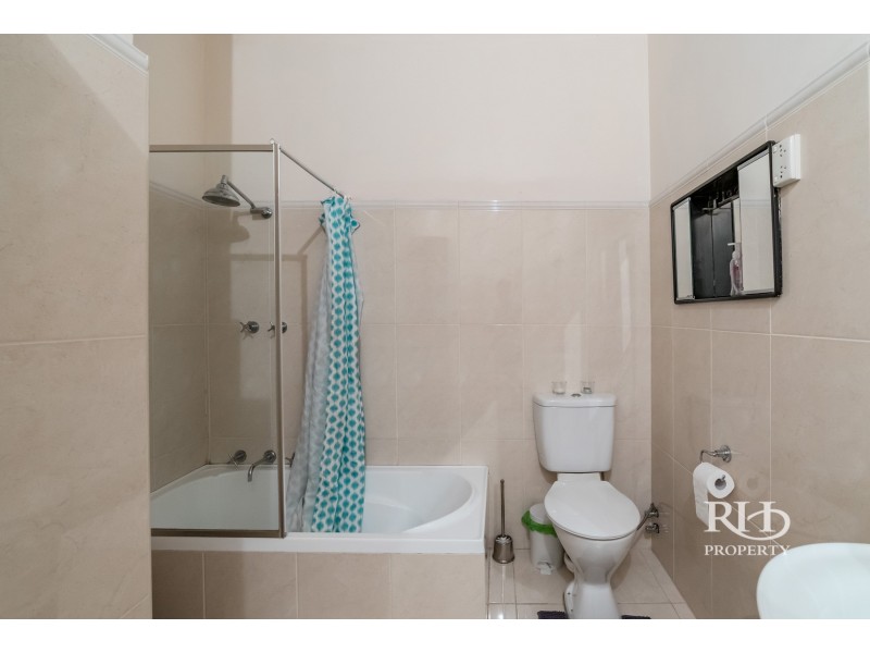 14 Birdwood Road, Melville WA 6156