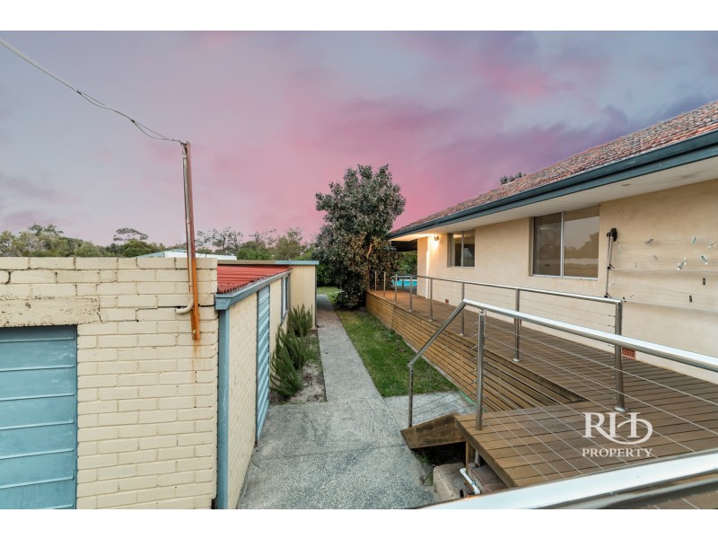 14 Birdwood Road, Melville WA 6156