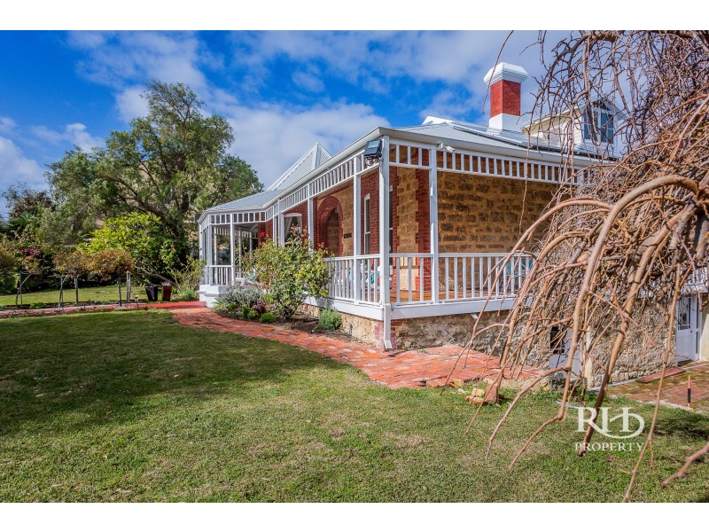 6 Fraser Street, East Fremantle WA 6158