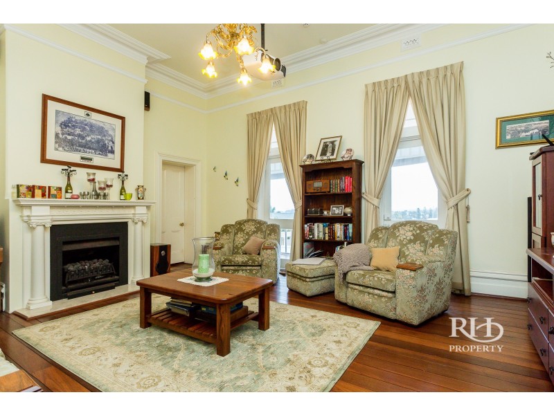 6 Fraser Street, East Fremantle WA 6158