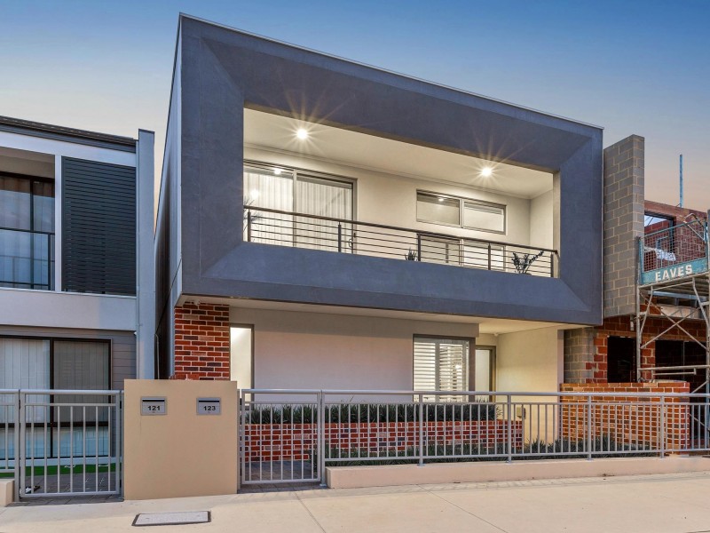 123 Orsino Boulevard, North Coogee WA 6163