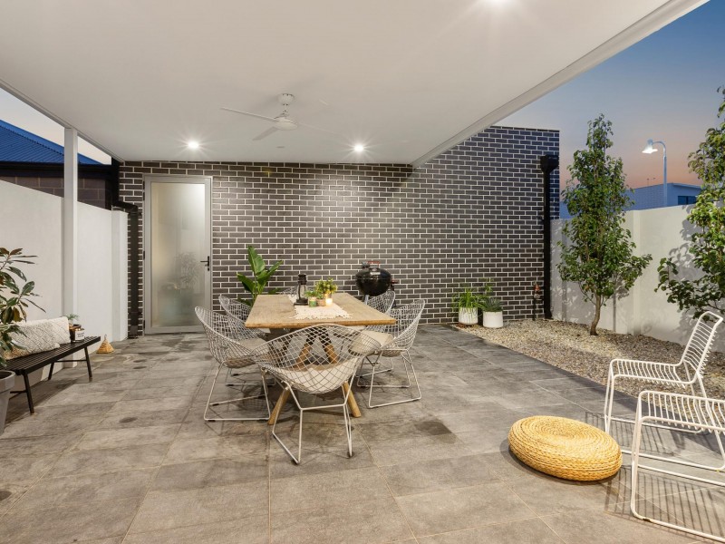 123 Orsino Boulevard, North Coogee WA 6163