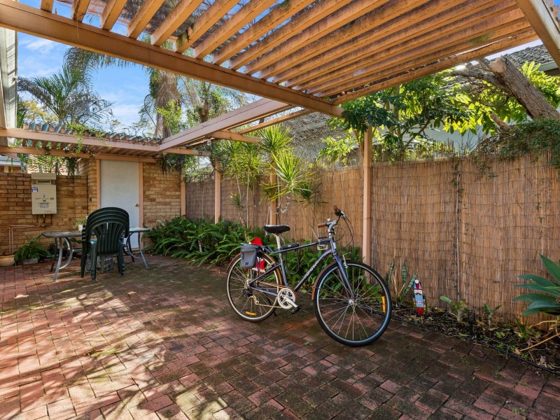 2/6 Forbes Road, Applecross WA 6153