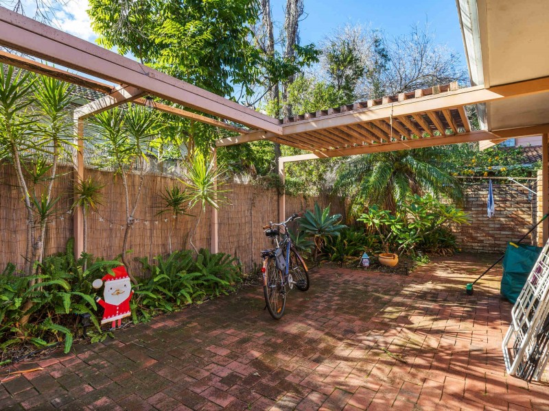 2/6 Forbes Road, Applecross WA 6153