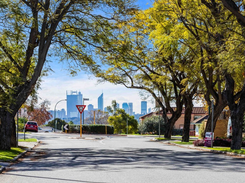 2/6 Forbes Road, Applecross WA 6153