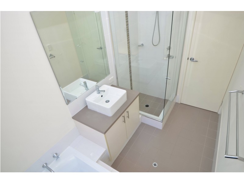 18 Johnsonia Bend, Hammond Park WA 6164