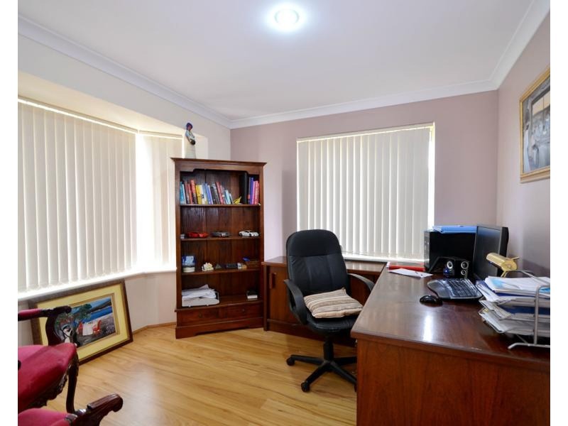 5 Mount Park Way, Canning Vale WA 6155