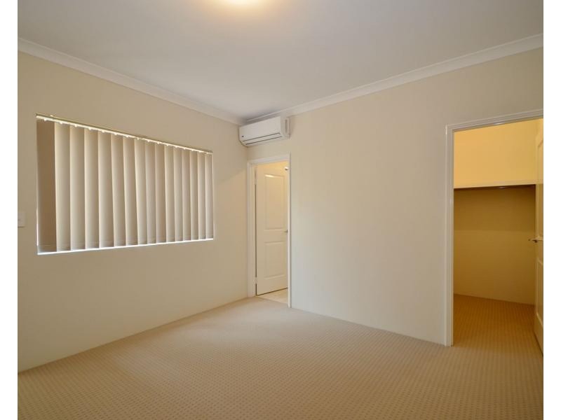 1/37 Little John Road, Armadale WA 6112