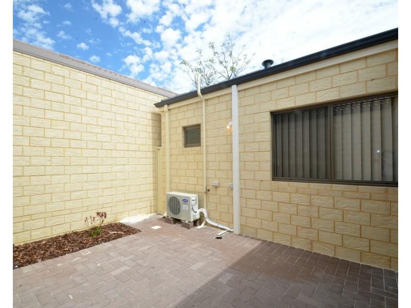 1/37 Little John Road, Armadale WA 6112