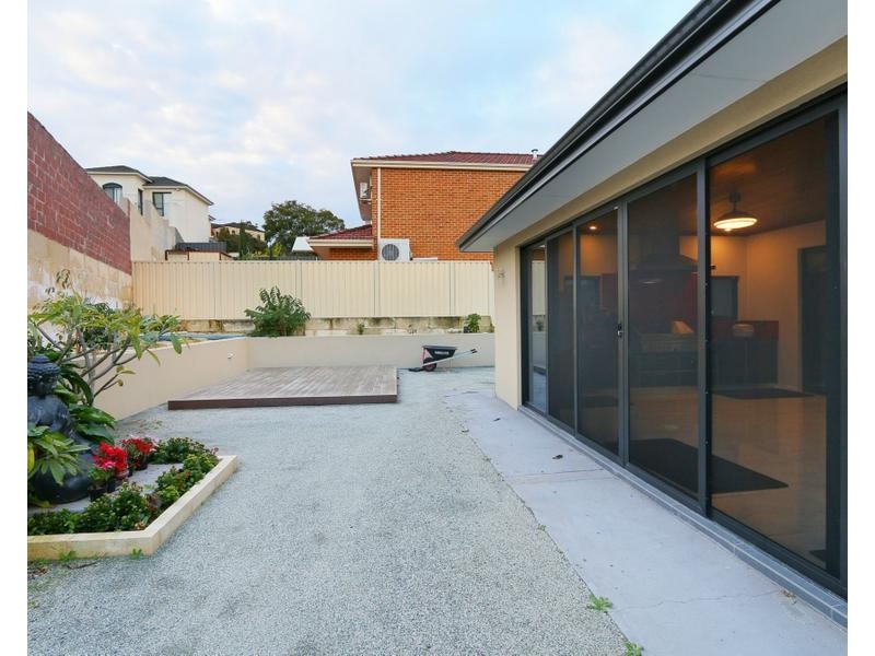 205 Reynolds Road, Mount Pleasant WA 6153