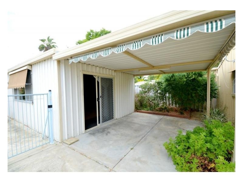 8 Wilpon Street, Beckenham WA 6107